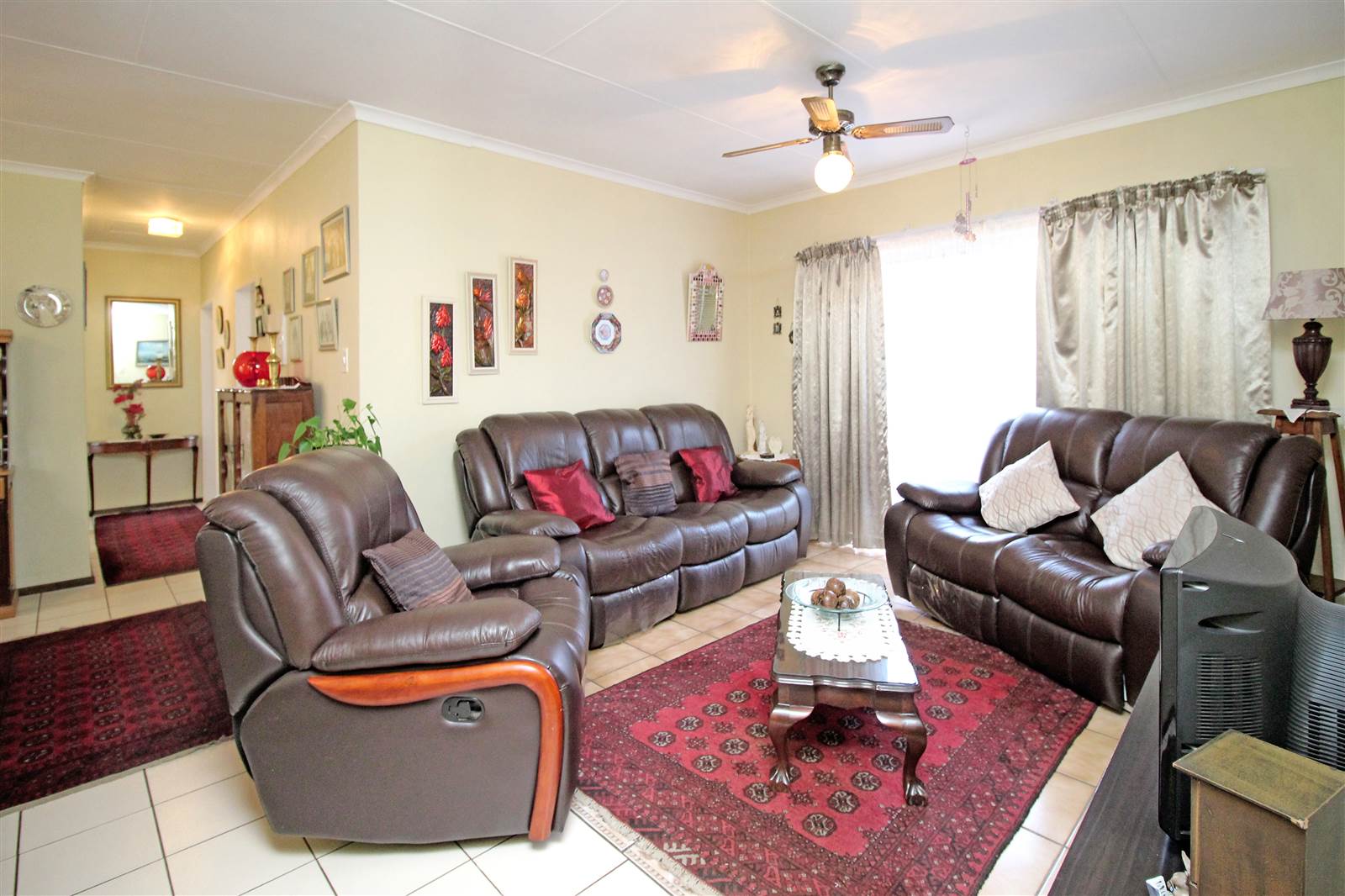 3 Bed Townhouse in Rooihuiskraal photo number 20