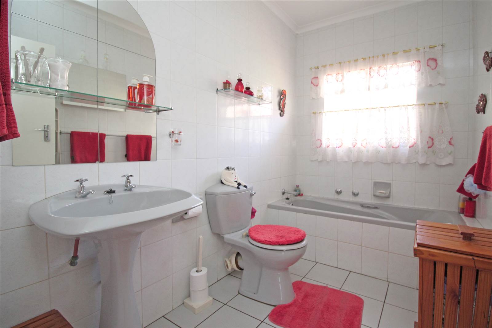 3 Bed Townhouse in Rooihuiskraal photo number 23
