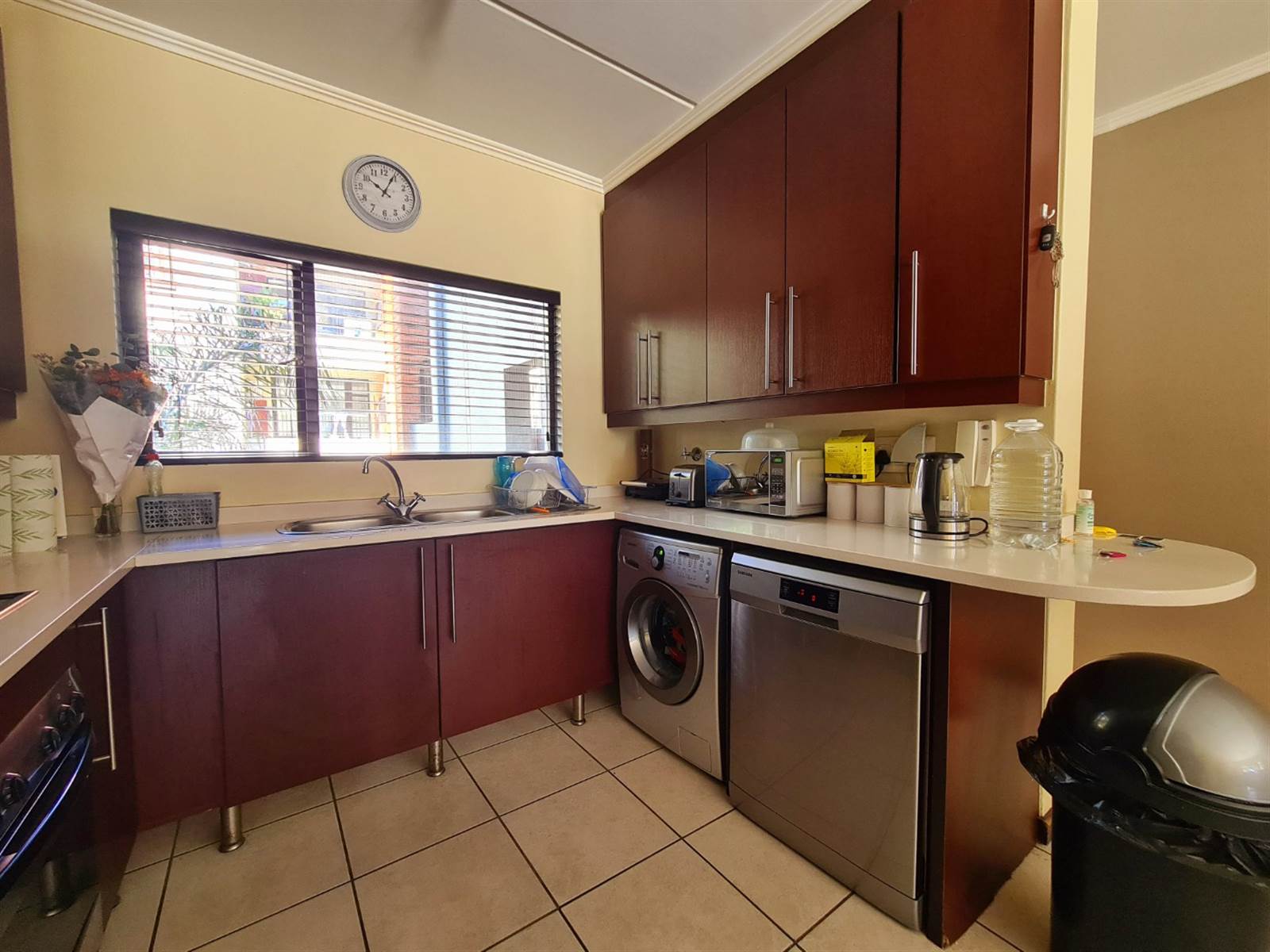 2 Bed Townhouse in Bedfordview photo number 4