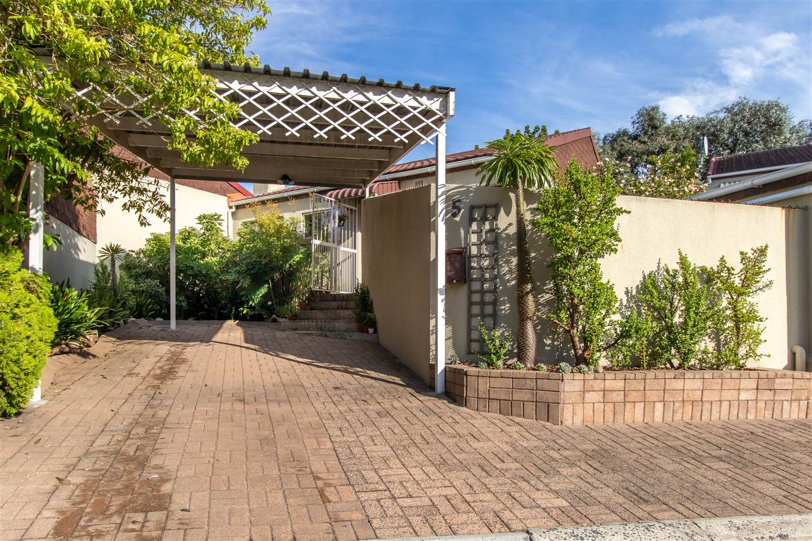 2 Bed Townhouse in Stellenberg photo number 23
