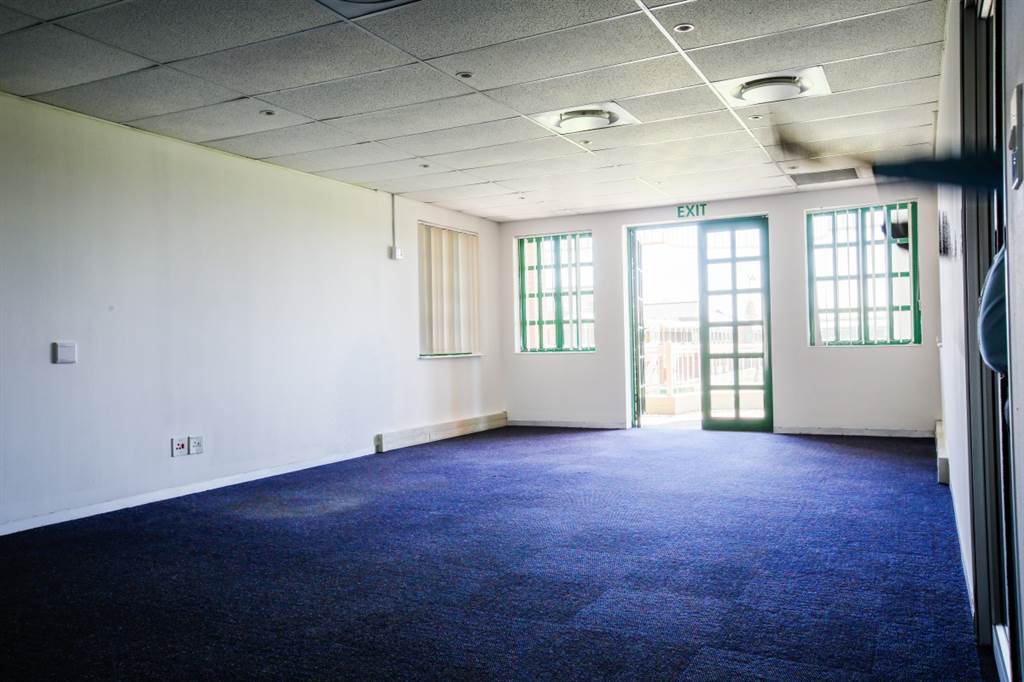 3633  m² Commercial space in Claremont photo number 4