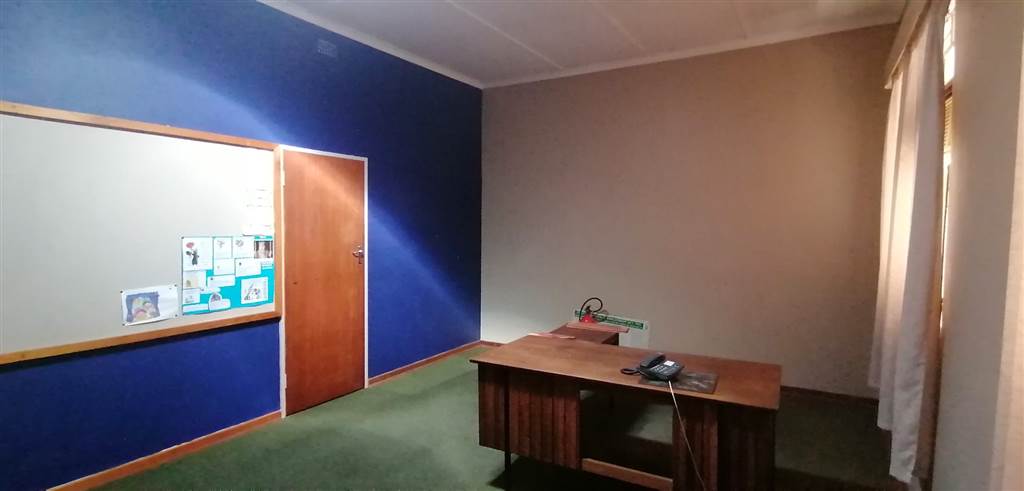 300  m² Commercial space in Vryburg photo number 3