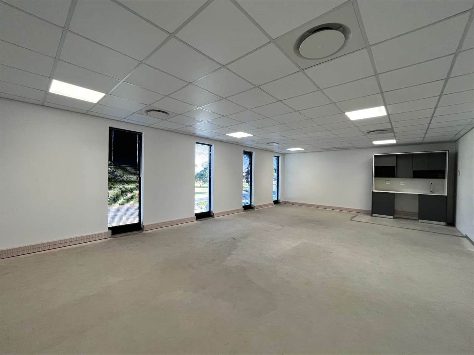 142  m² Office Space in Durbanville photo number 5