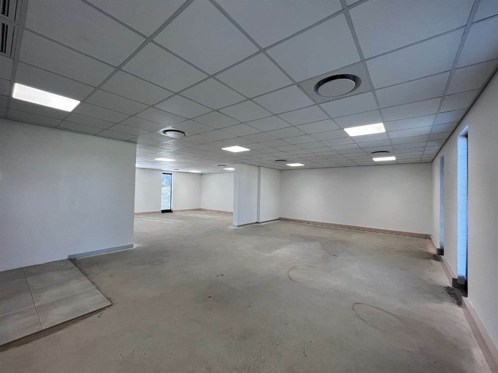 142  m² Office Space in Durbanville photo number 8