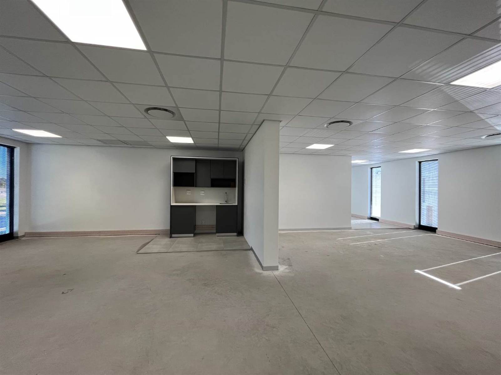 142  m² Office Space in Durbanville photo number 4