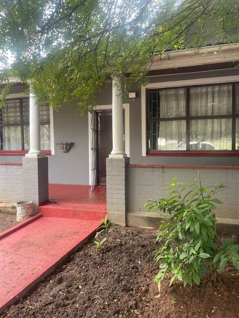 8 Bed House in Pietermaritzburg Central photo number 1
