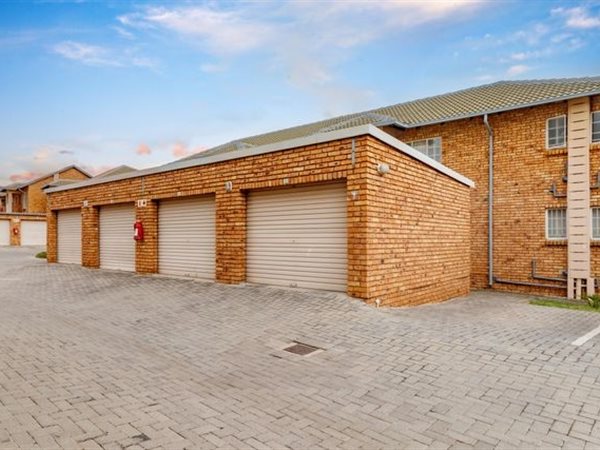 2 Bedroom Flat 2 Bedroom Flat