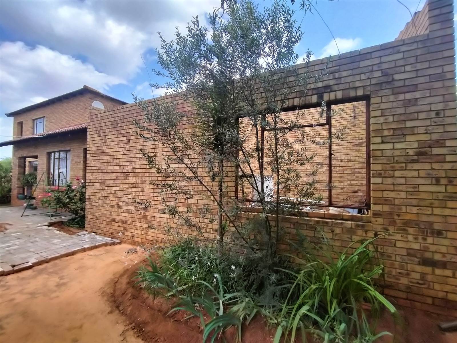 4 Bed House in Vaalpark photo number 24