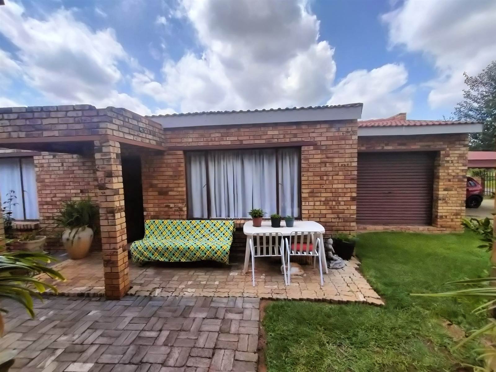 4 Bed House in Vaalpark photo number 3