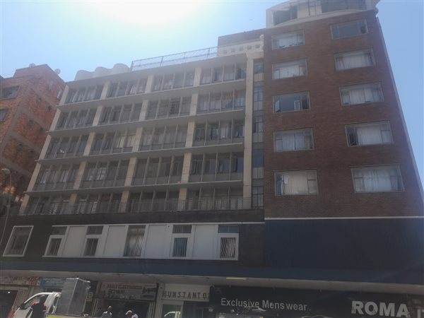 81 Bed Flat in Hillbrow