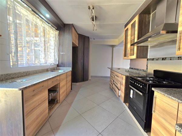 3 Bedroom House 3 Bedroom House