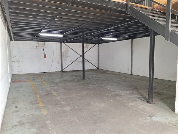 231  m² Commercial space