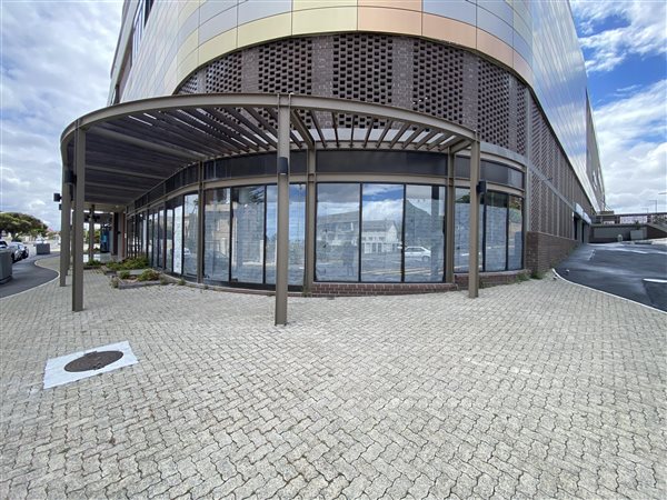 133  m² Commercial space in Milnerton Central