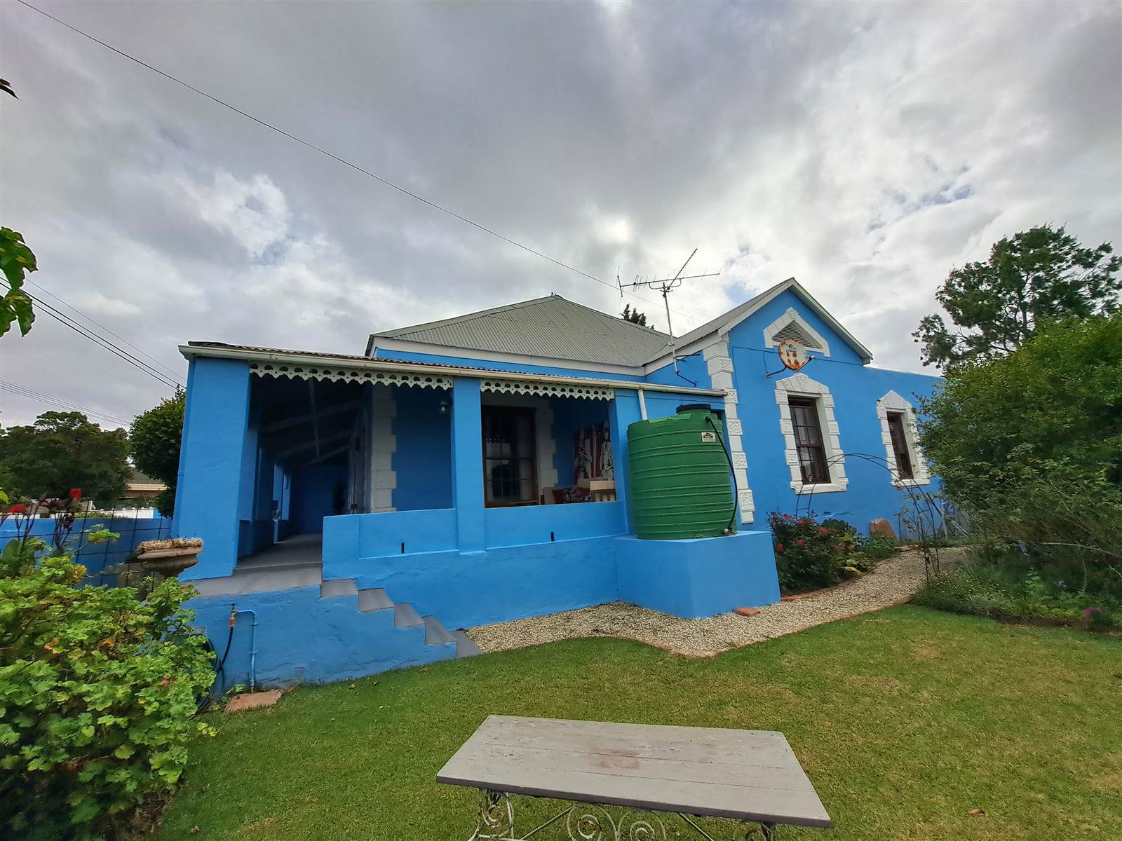 4 Bed House in Bredasdorp photo number 2