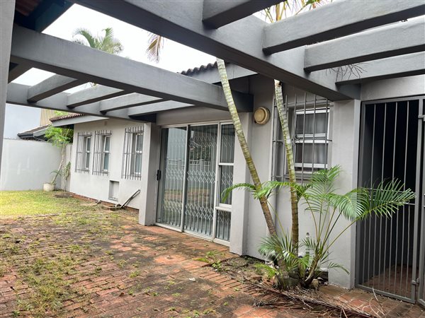 4 Bedroom House 4 Bedroom House