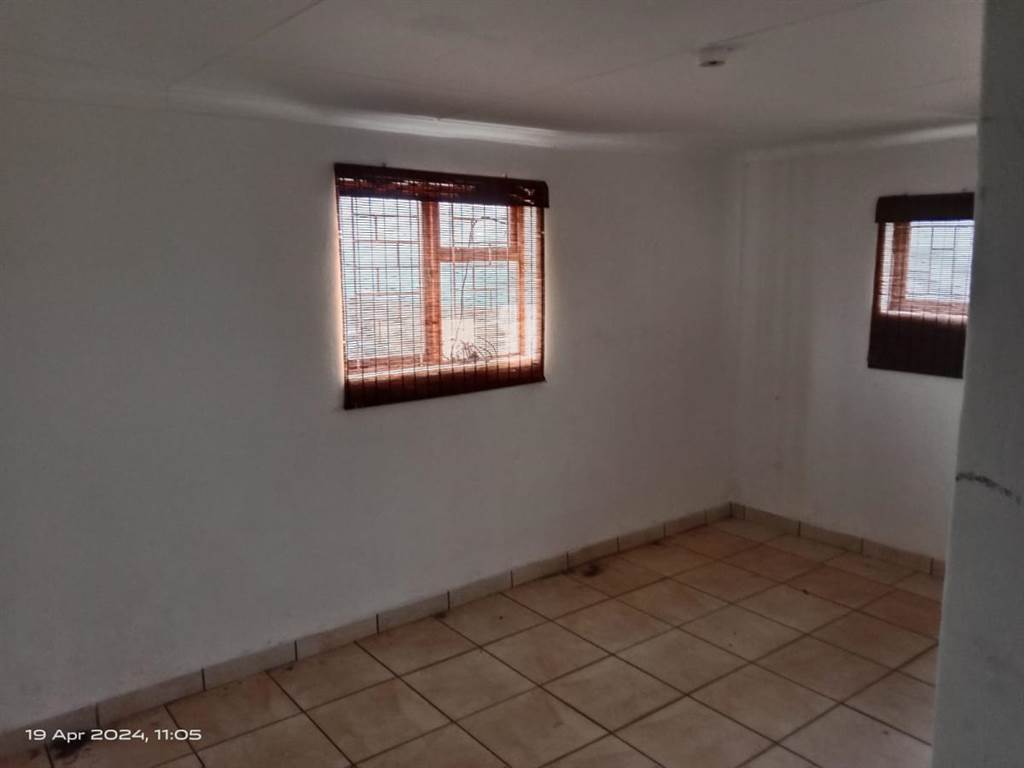 3 Bed House in Mossel Bay Ext 13 photo number 9