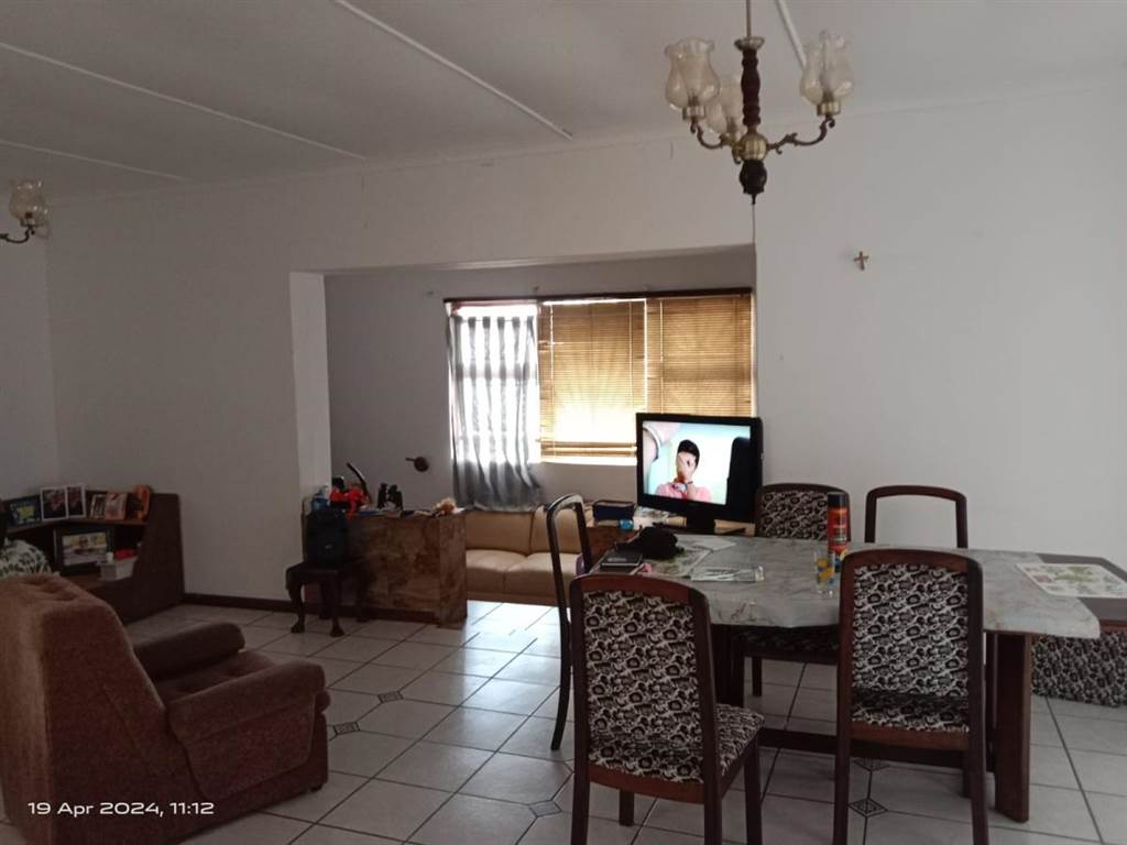 3 Bed House in Mossel Bay Ext 13 photo number 5