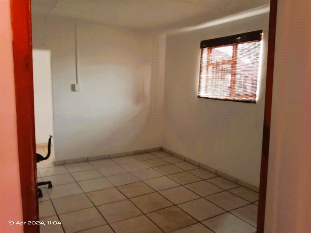 3 Bed House in Mossel Bay Ext 13 photo number 10