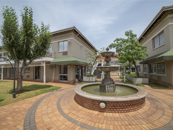60  m² Office Space in Woodmead