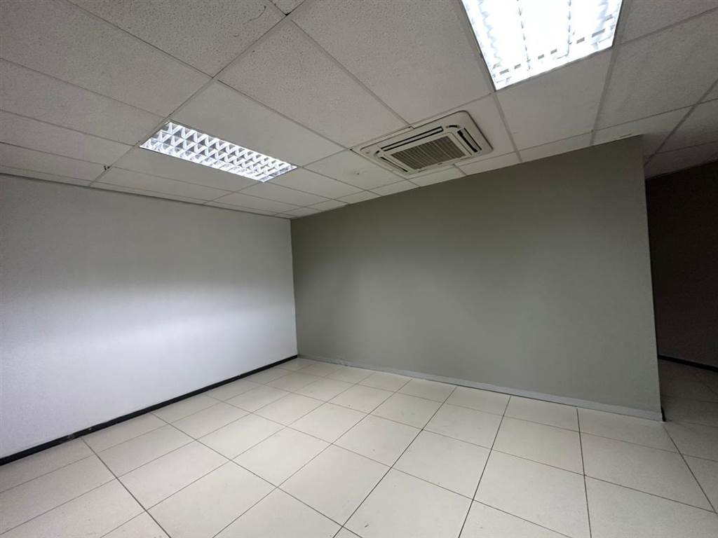 145  m² Commercial space in Meyersdal photo number 23