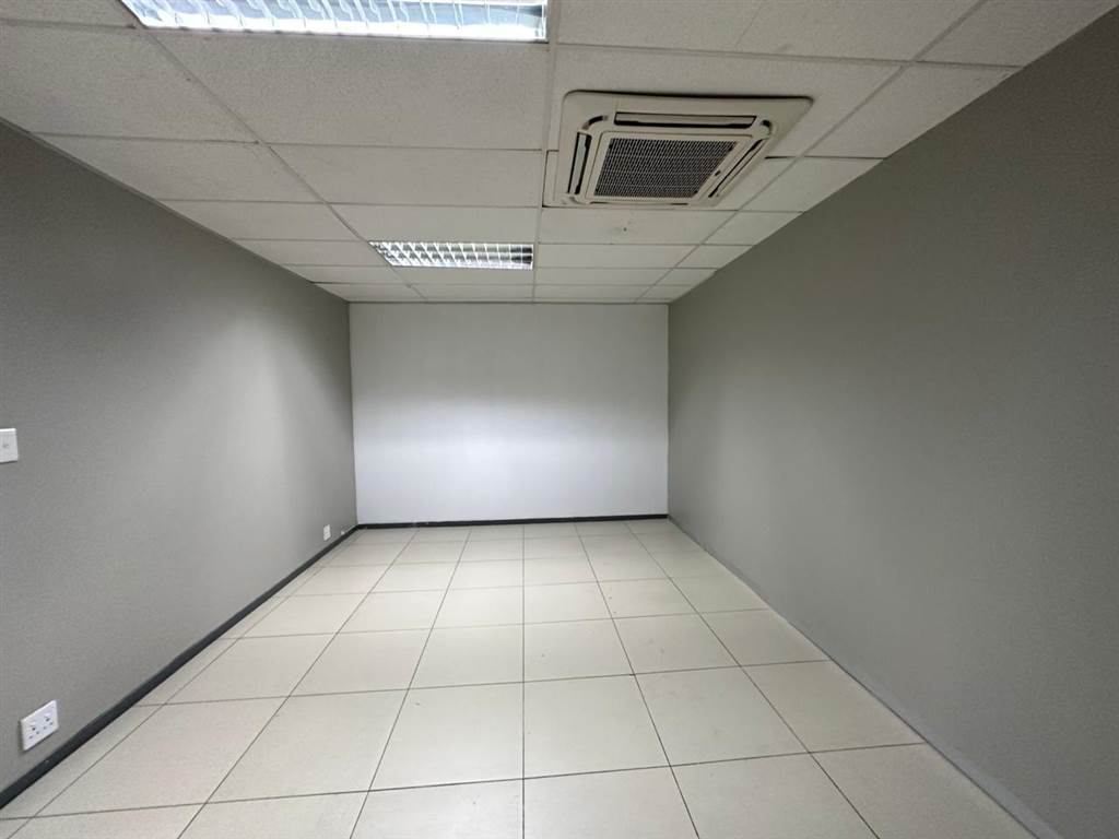 145  m² Commercial space in Meyersdal photo number 21