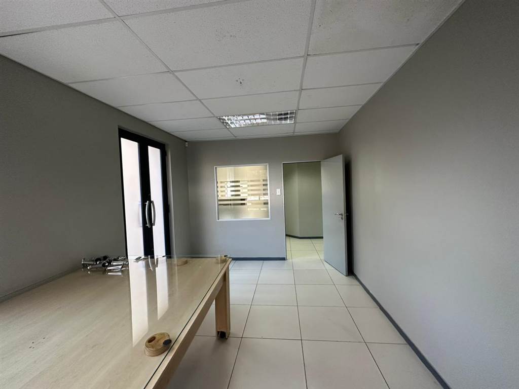 145  m² Commercial space in Meyersdal photo number 11