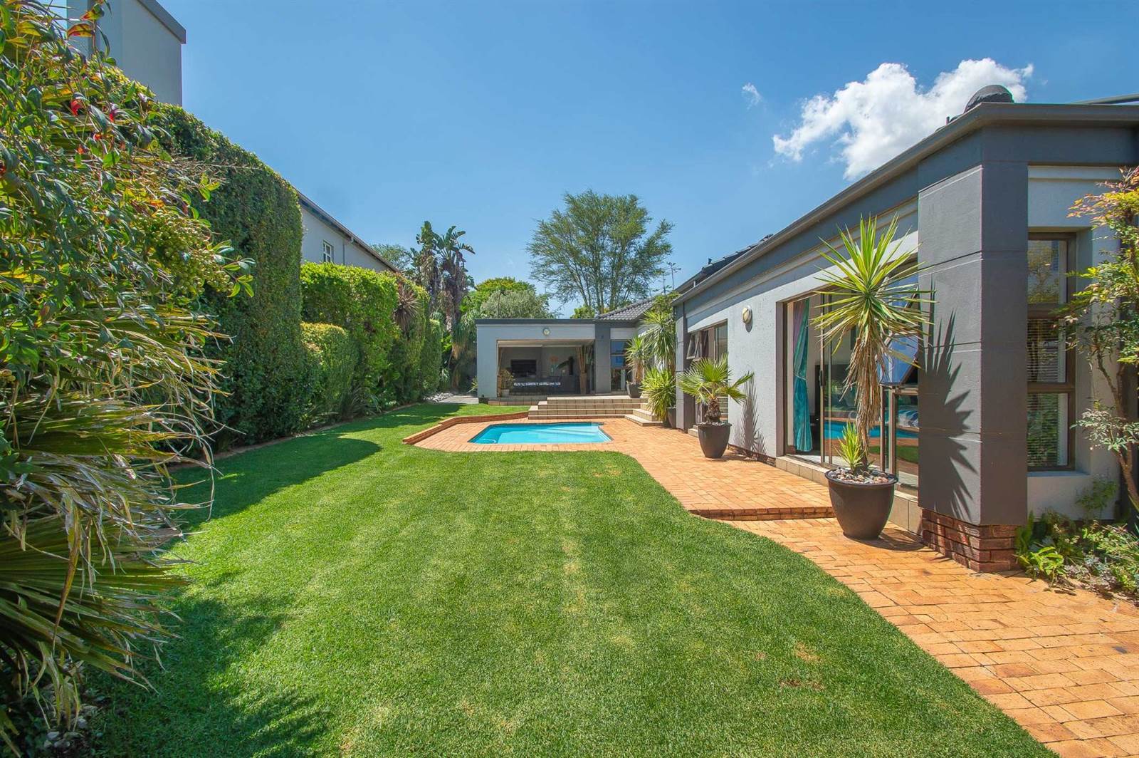 4 Bed House in Northcliff photo number 30