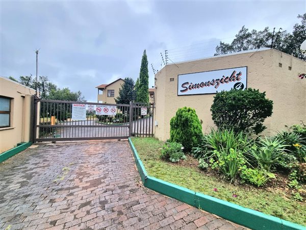 4 Bedroom Townhouse 4 Bedroom Townhouse