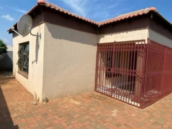 3 Bedroom House 3 Bedroom House