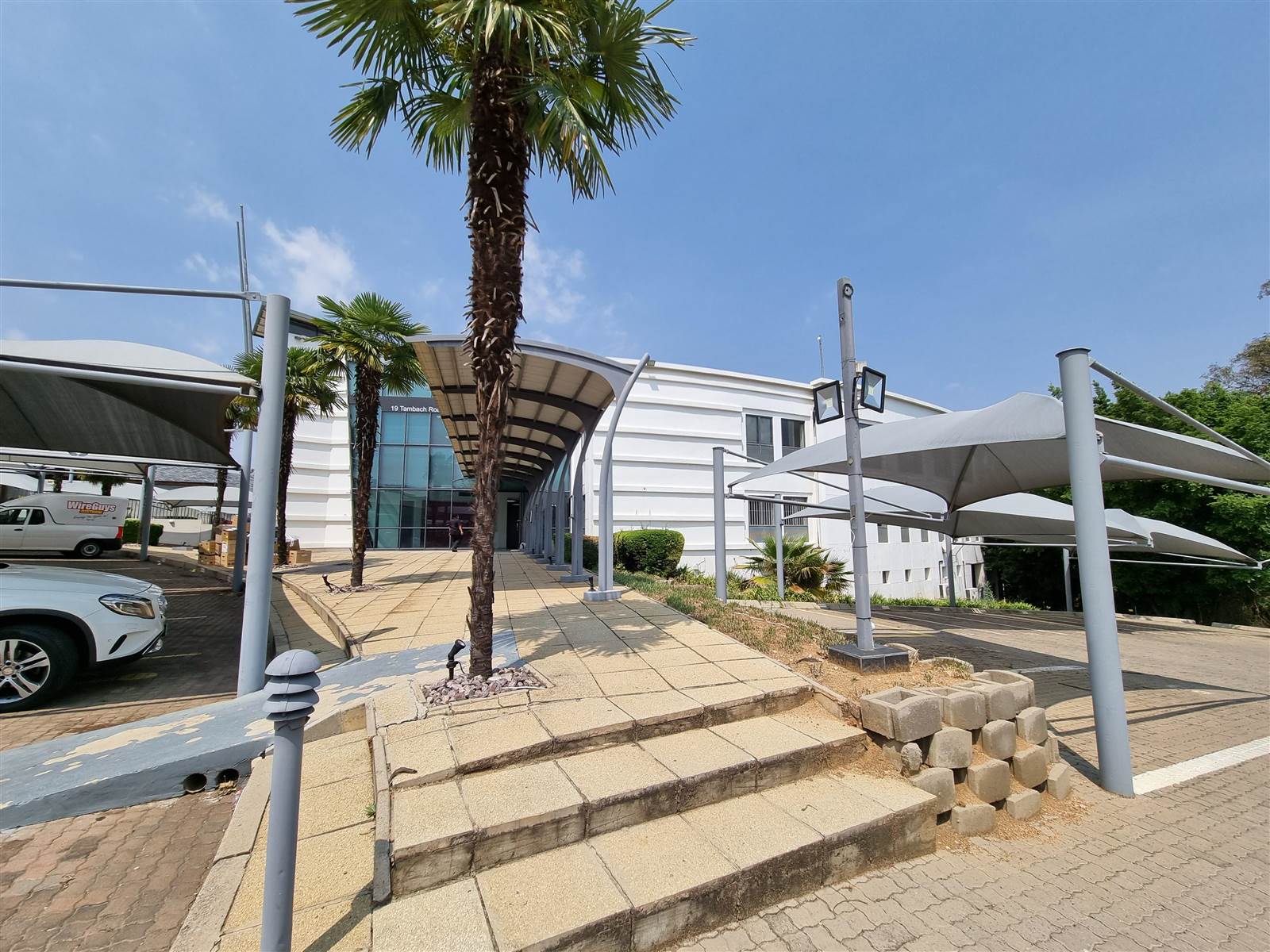 2900  m² Commercial space in Sunninghill photo number 2