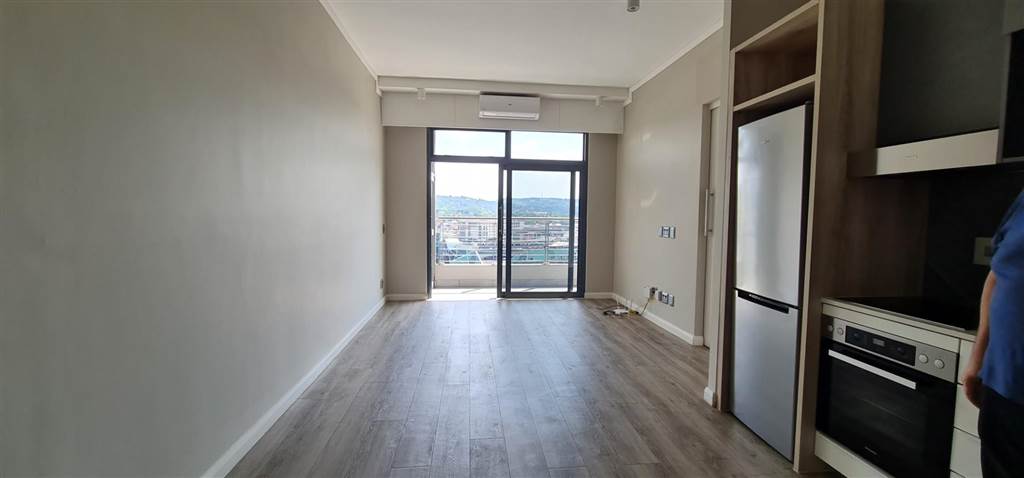 1 Bed Apartment in Menlyn photo number 4