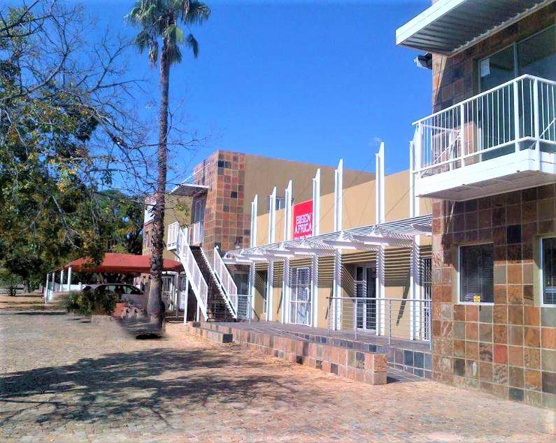 800  m² Commercial space in Rustenburg Central photo number 2