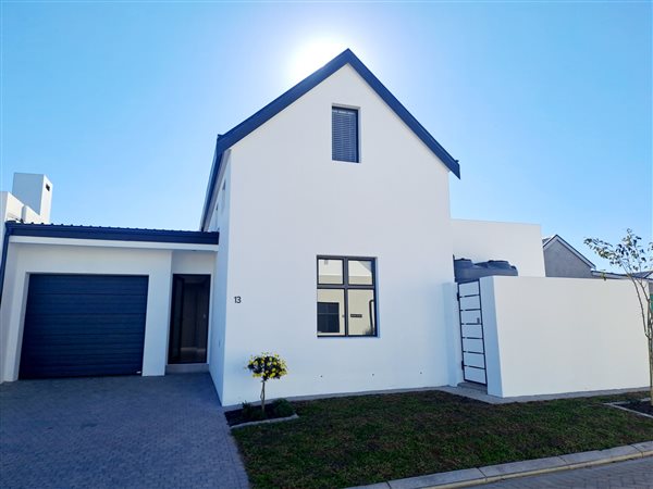 3 Bedroom Townhouse 3 Bedroom Townhouse