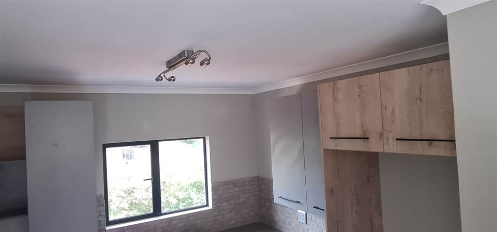 3 Bed Townhouse in Tzaneen photo number 15
