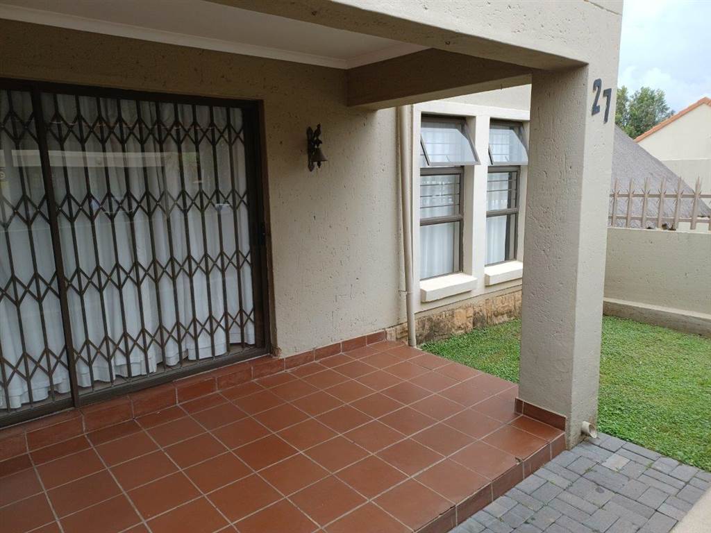 2 Bed Townhouse in Witkoppen photo number 4