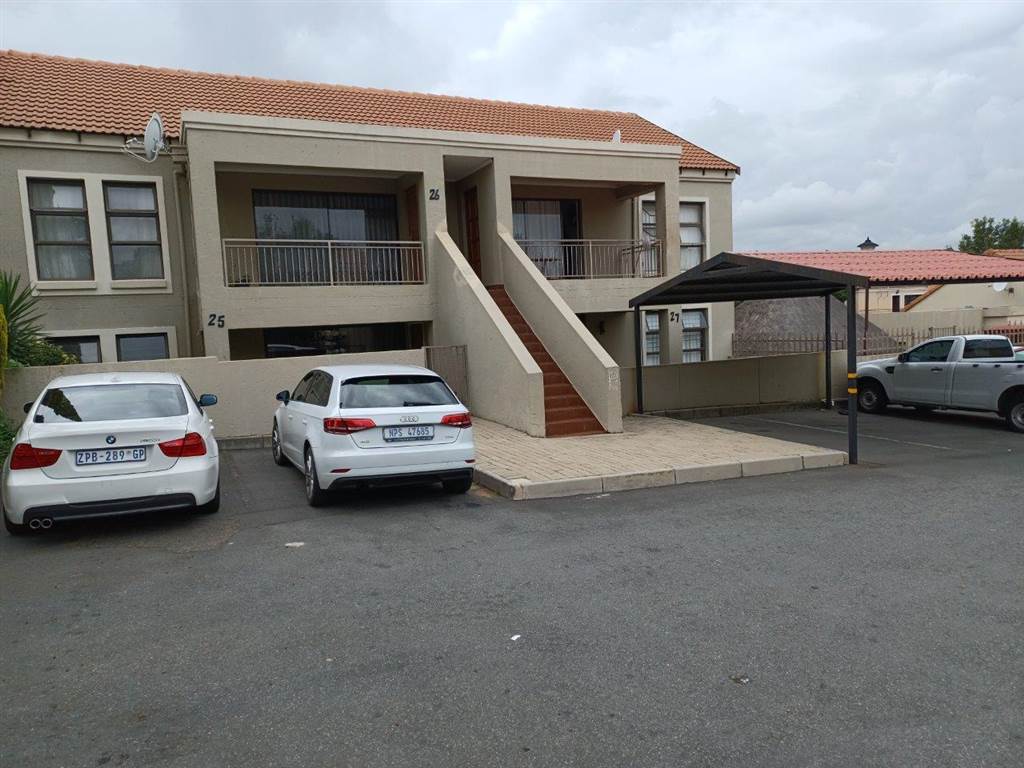 2 Bed Townhouse in Witkoppen photo number 3
