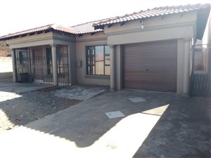 3 Bed House in Vosloorus