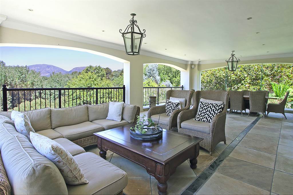 5 Bed House in Constantia photo number 16
