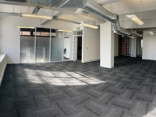 321  m² Office Space in Woodstock