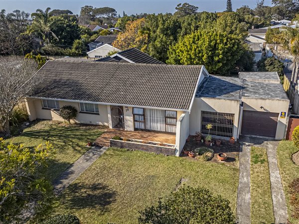 4 Bedroom House 4 Bedroom House
