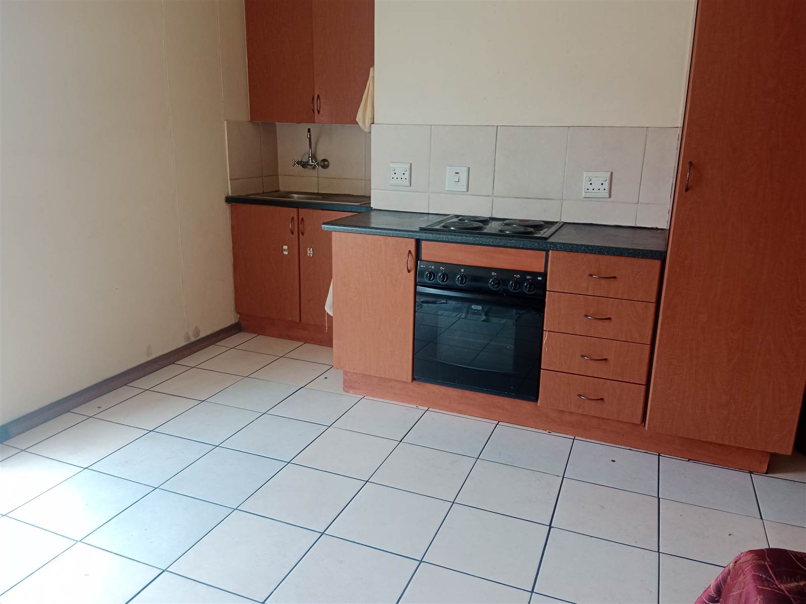 1 Bed Apartment in Witbank Central photo number 3