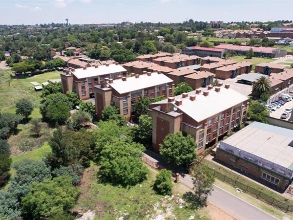 1 Bed Apartment in Witbank Central