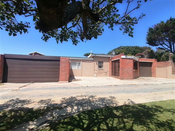 3 Bedroom House 3 Bedroom House