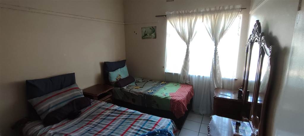 4 Bed House in Stilfontein photo number 10