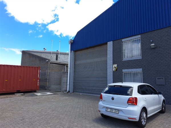 652  m² Industrial space