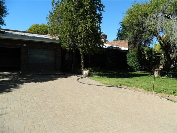 3 Bed House in Louisvale