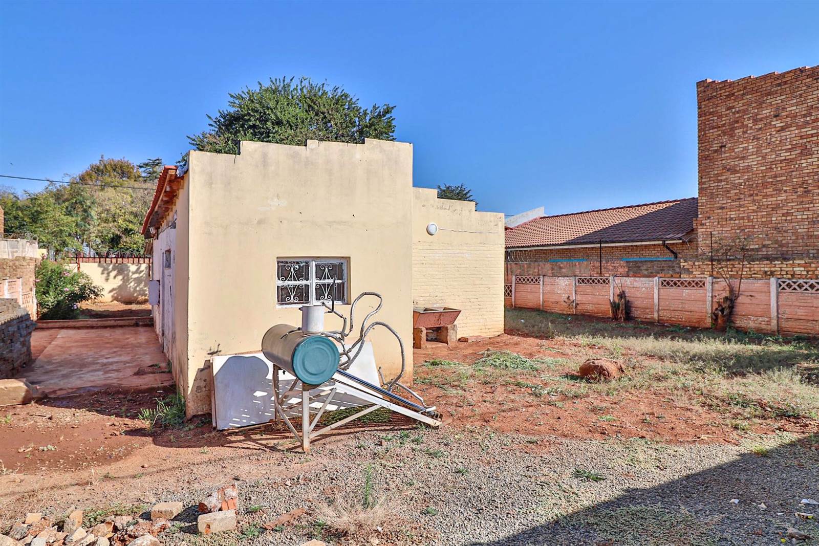 2 Bed House in Lenasia photo number 18