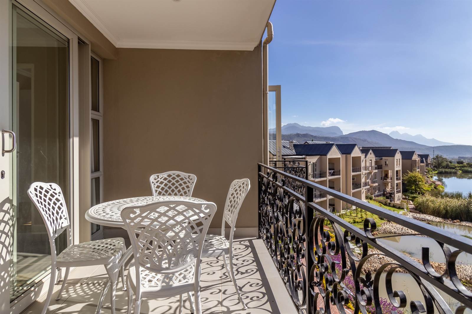 2 Bed Apartment in Franschhoek photo number 21