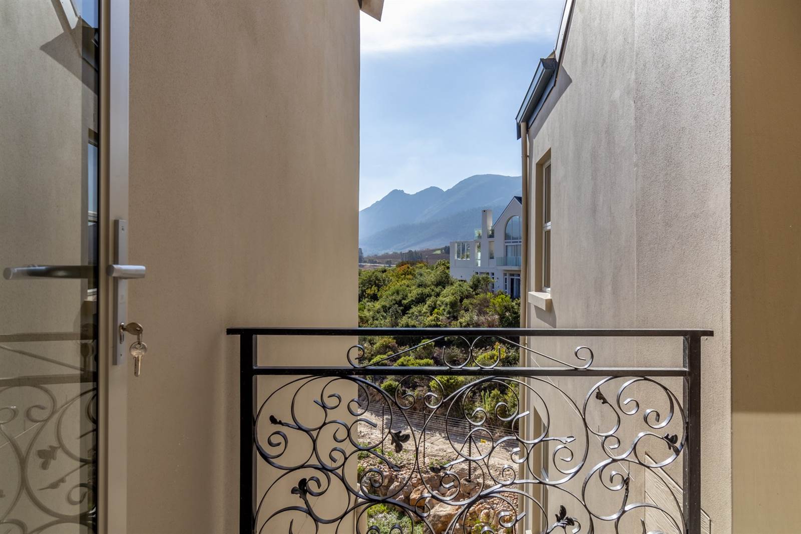 2 Bed Apartment in Franschhoek photo number 18