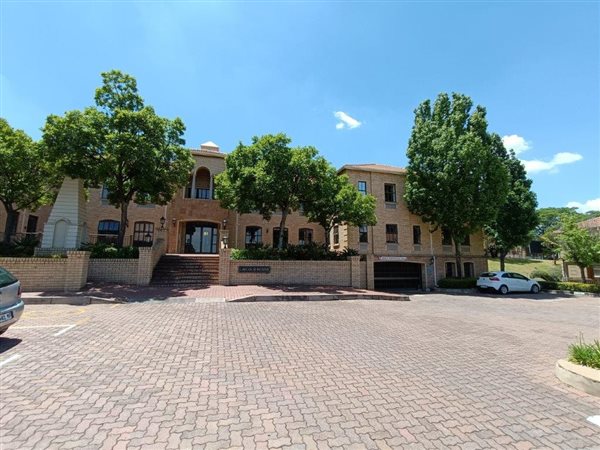631  m² Commercial space in Bryanston